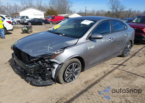 2023 Kia Forte Lxs z USA, uszkodzony, nr VIN 3KPF24AD1PE569731